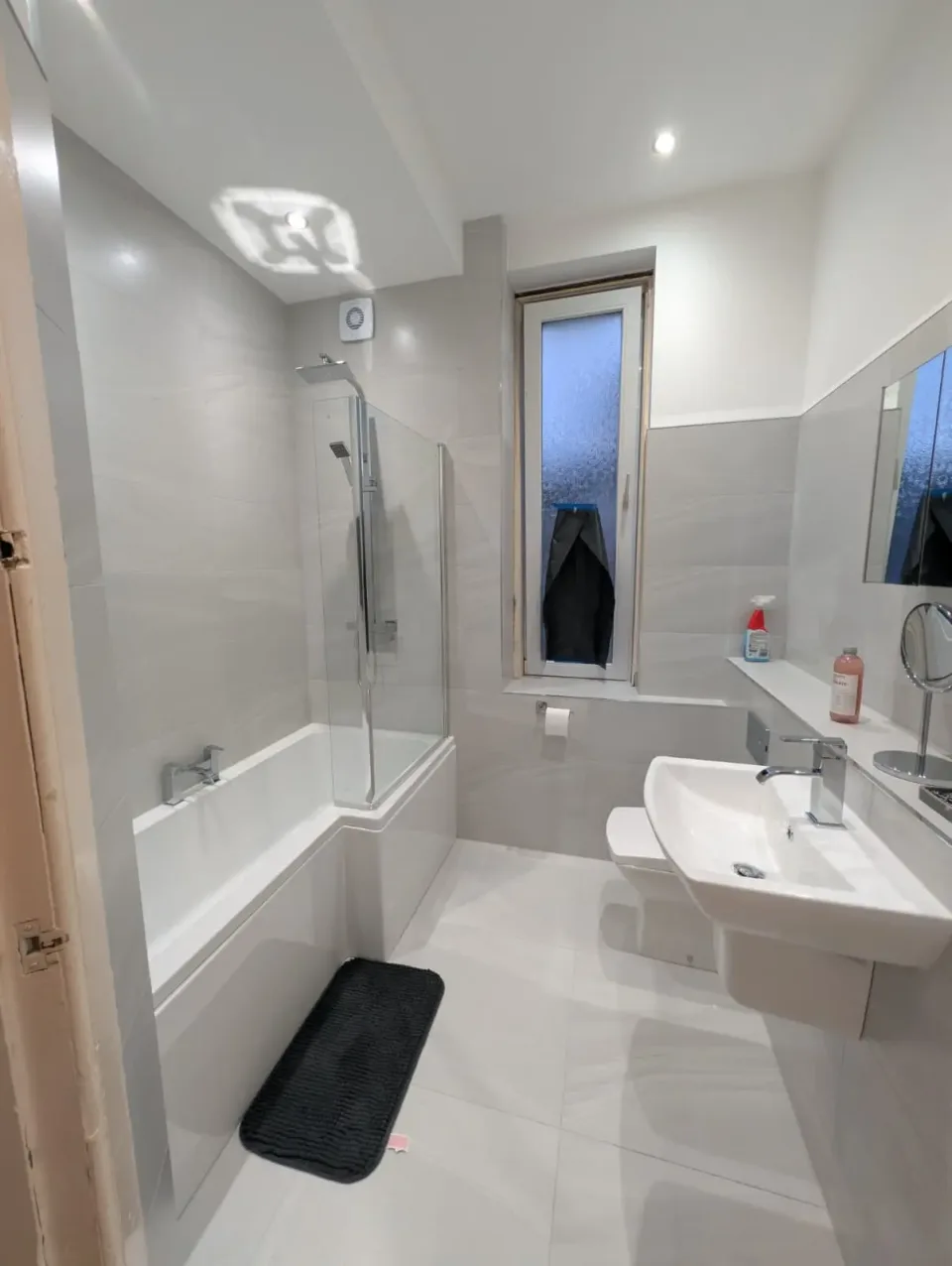 Bathroom layout with coordinated grey finishes